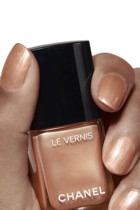 chanel le vernis golden sand|le vernis longwear nail color.